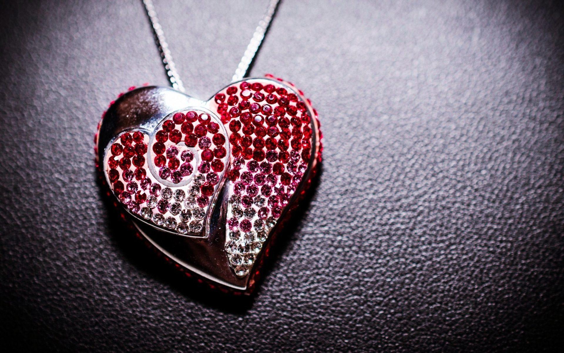 Lovely Pendant Jewelry Heart >> Hd Wallpaper, Get It - Wallpaper , HD Wallpaper & Backgrounds