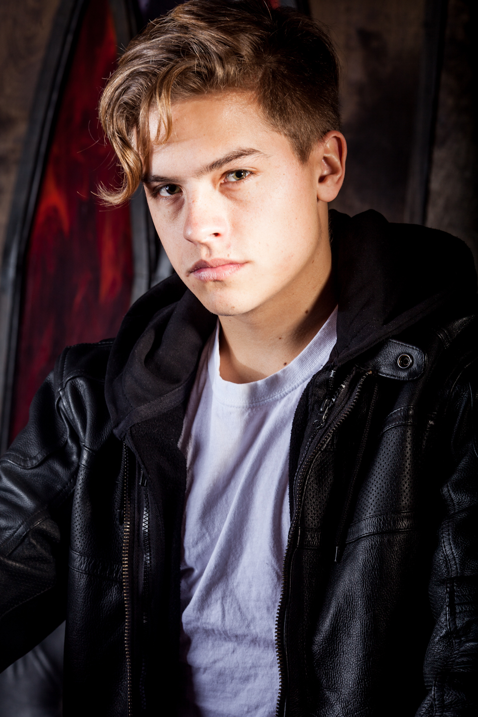 Photoshootdylansprous3 U0026middot - Dylan Sprouse , HD Wallpaper & Backgrounds