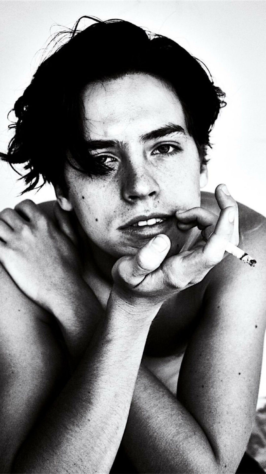 Cole Sprouse Wallpaper - Cole Sprouse , HD Wallpaper & Backgrounds