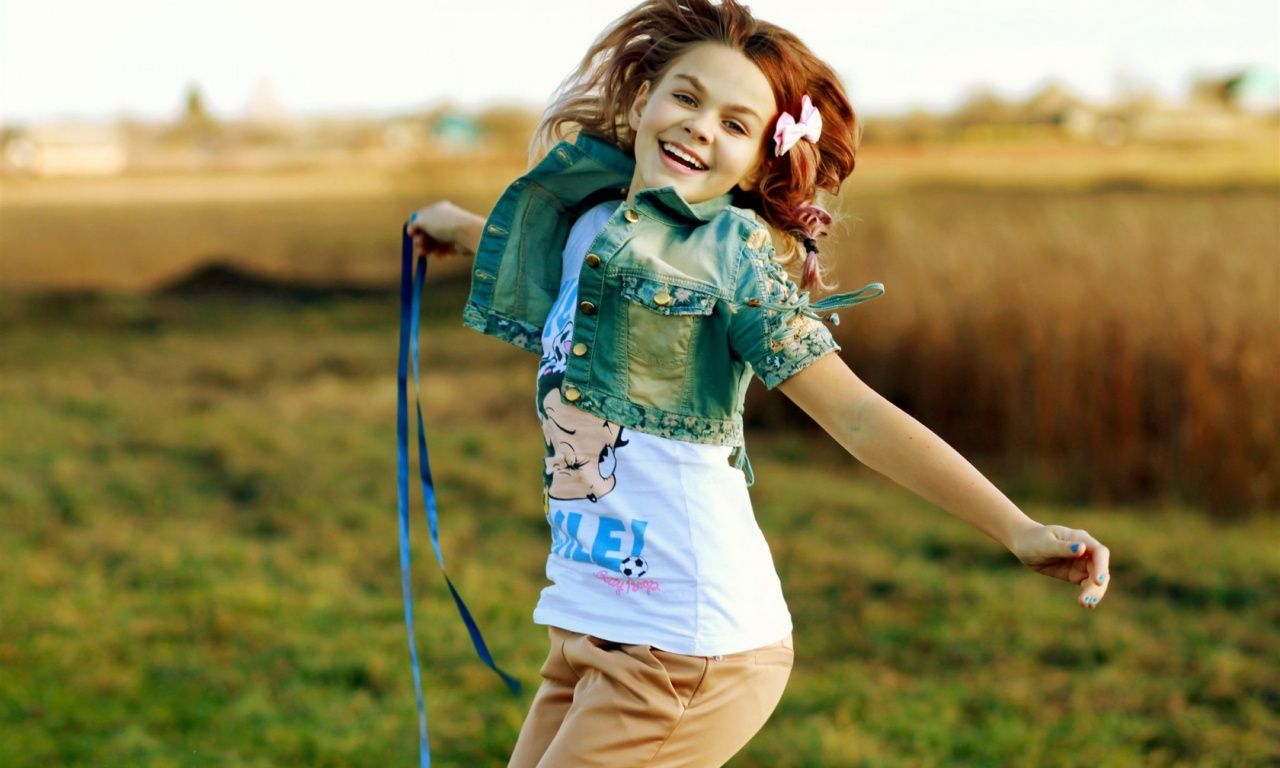 Beauty Smile Joy Cute Girl Cute Baby Wallpaper, Kids - Joyful Kid , HD Wallpaper & Backgrounds