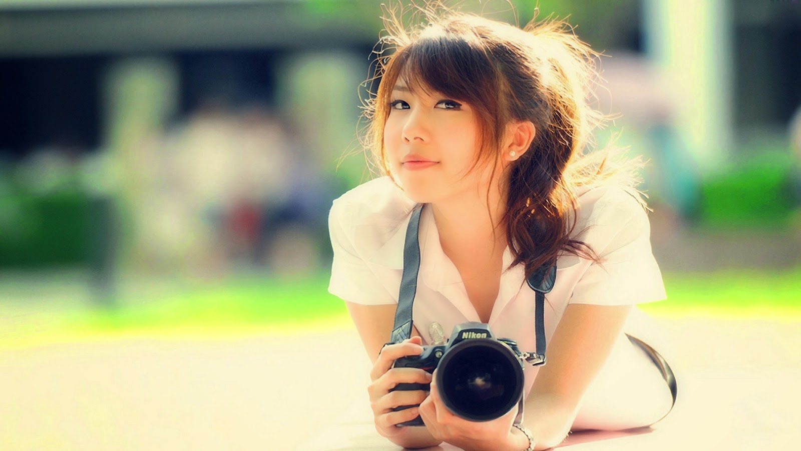 Cute Girl With Camera Hd , HD Wallpaper & Backgrounds
