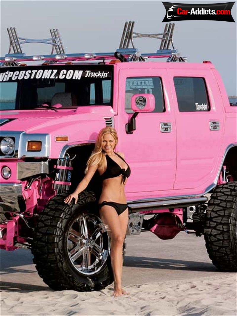Hummer H2 Pink Custom Bikini Girl Beach - Girl Driving Hummer H3 , HD Wallpaper & Backgrounds