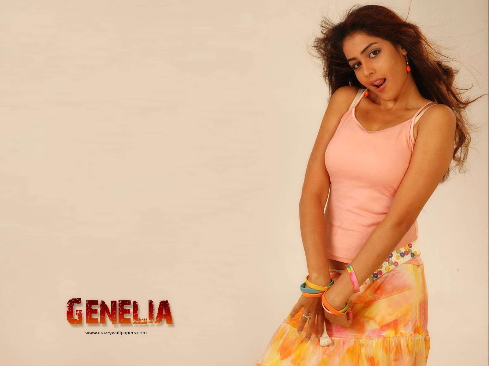 Crazy Genelia D Souza Wallpaper - Genelia Cute , HD Wallpaper & Backgrounds