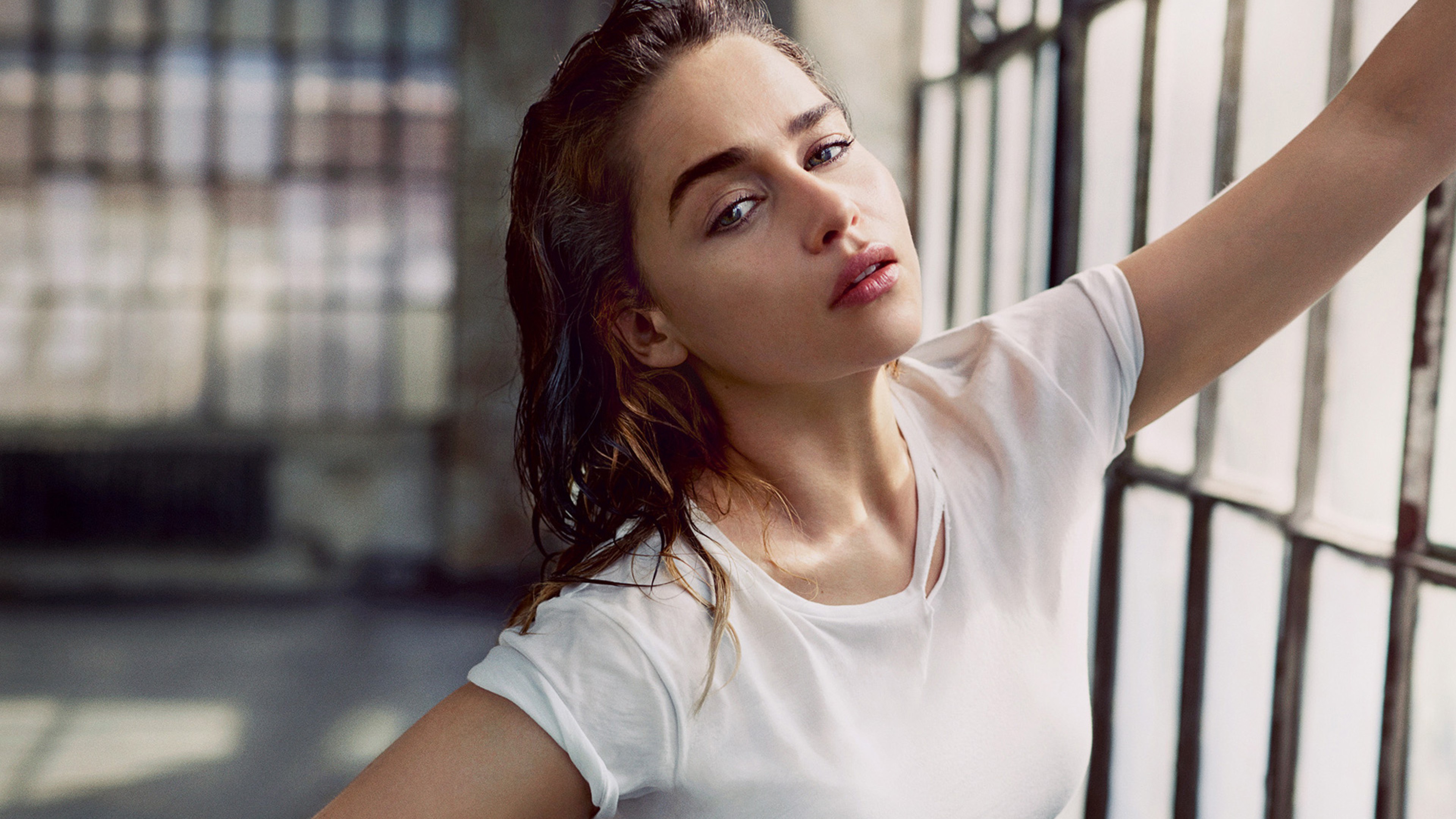 Photoshoot Emilia Clarke - Emilia Clarke , HD Wallpaper & Backgrounds