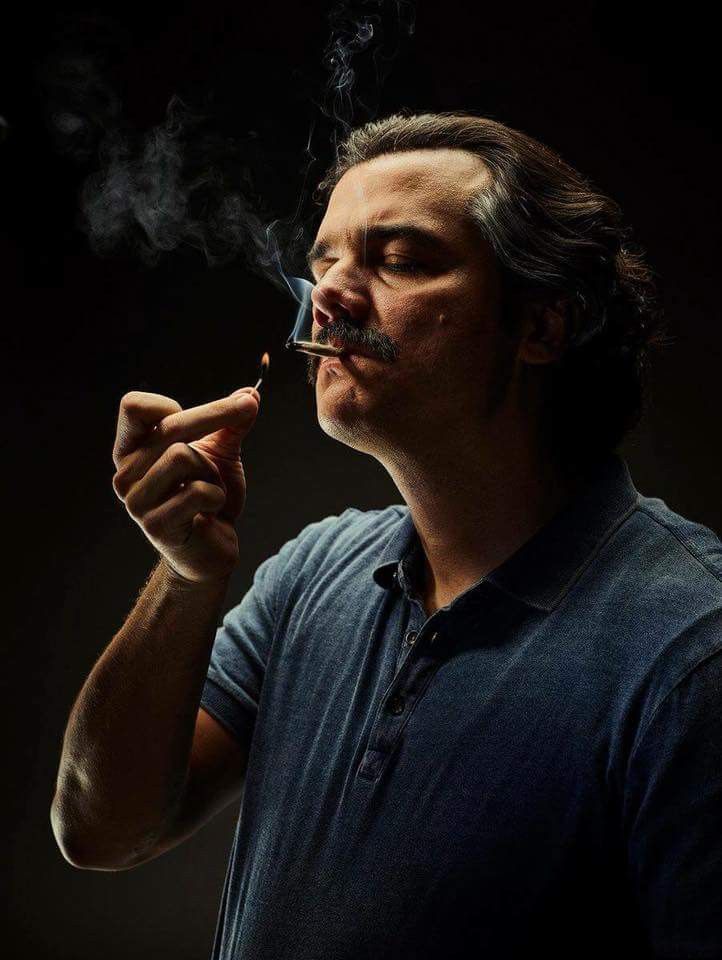 Pablo Escobar Narcos Wallpaper, Mafia Wallpaper, Mobile - Pablo Escobar Wallpaper Narcos , HD Wallpaper & Backgrounds