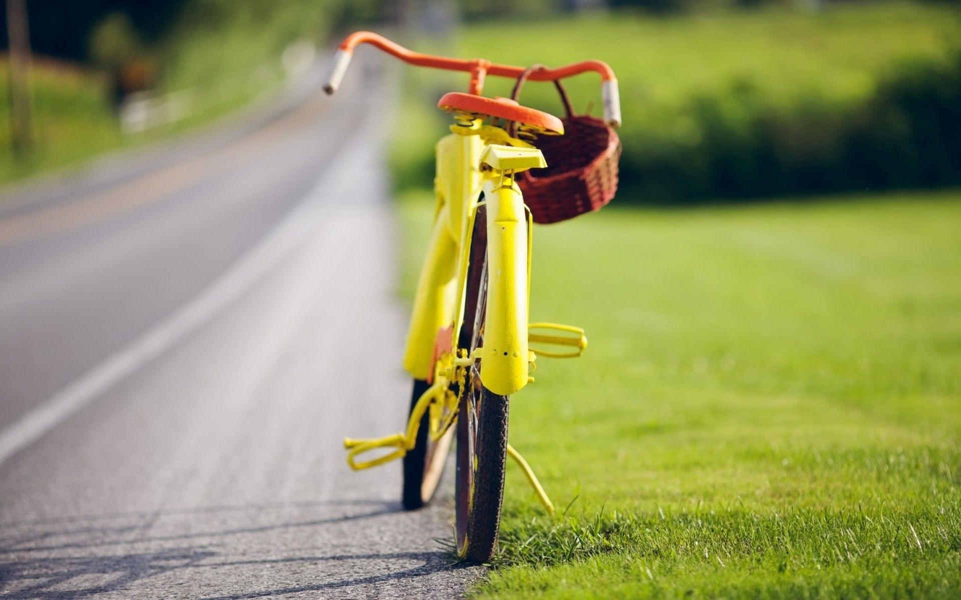 Yellow Bicycle Wallpaper - Cycle Photo Background Hd , HD Wallpaper & Backgrounds
