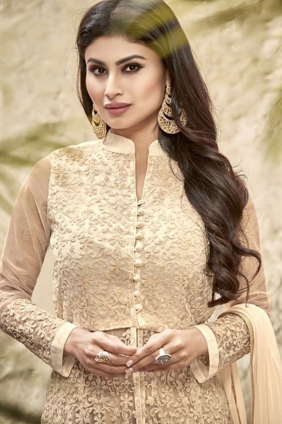Beautiful Mouni Roy Tv Actress Hd Wallpapers - Anarkali Salwar Suit , HD Wallpaper & Backgrounds