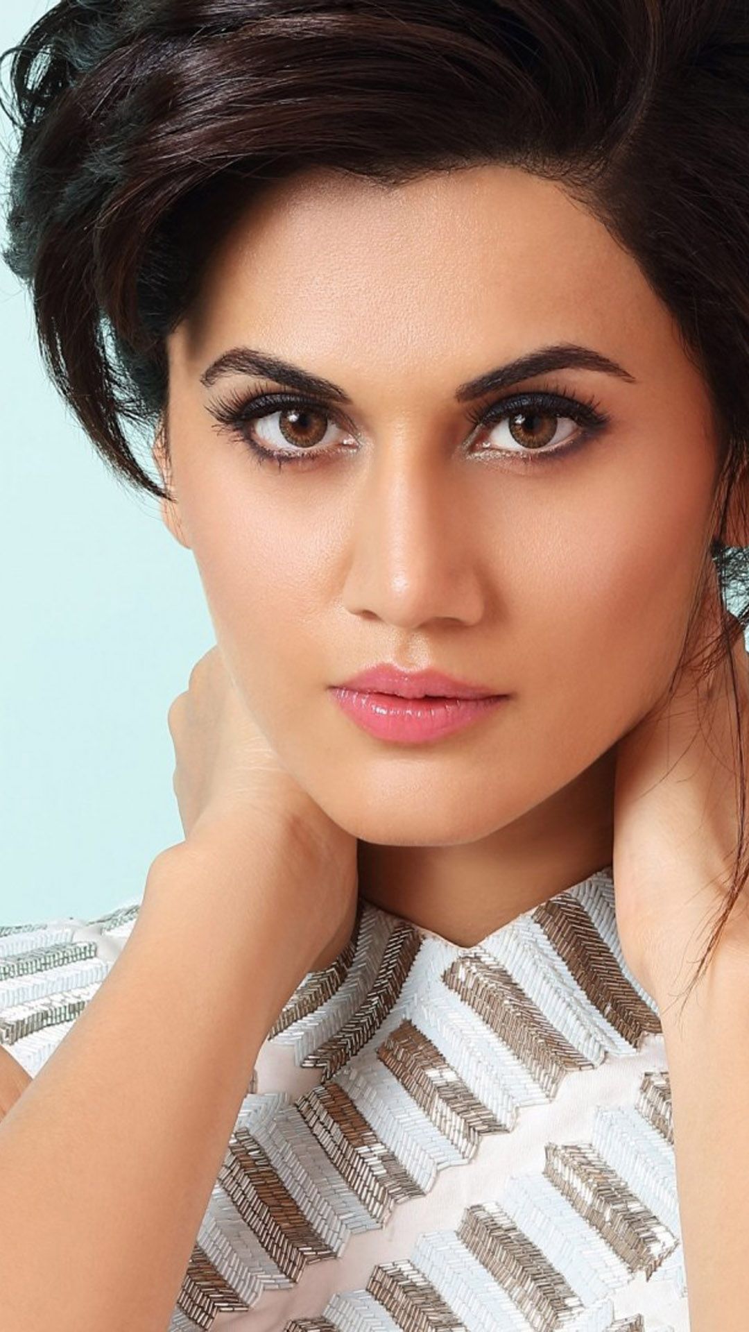 Taapsee Pannu Gorgeous Click Hd Mobile Wallpaper - Taapsee Pannu Wallpaper Hd , HD Wallpaper & Backgrounds