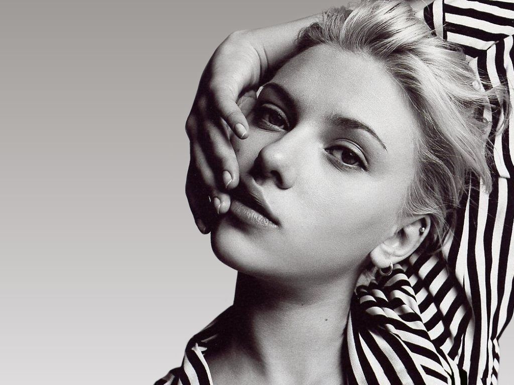 Famous People Wallpapers 76 Images In Collection Page - Scarlett Johansson Black And White Hd , HD Wallpaper & Backgrounds