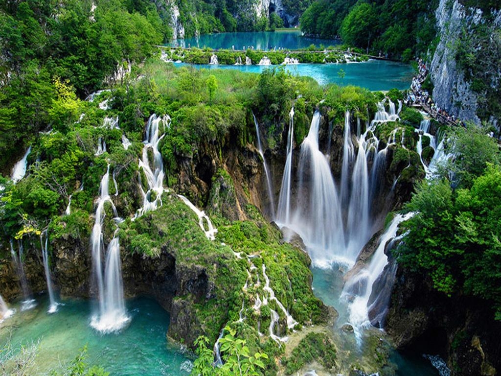 Famous Croatian People Wallpaper 4 - Plitvice Lakes National Park , HD Wallpaper & Backgrounds