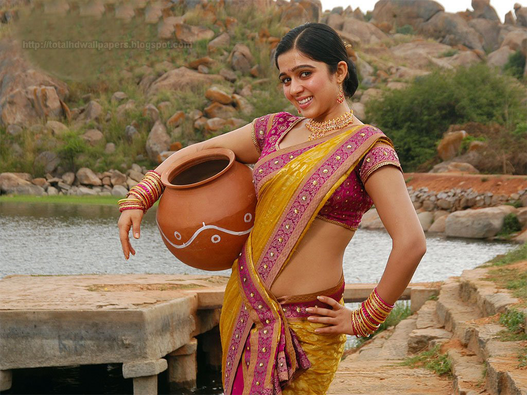 402 Best Beautiful Bollywood India Images On - Charmi Kaur Saree Hot Hd , HD Wallpaper & Backgrounds