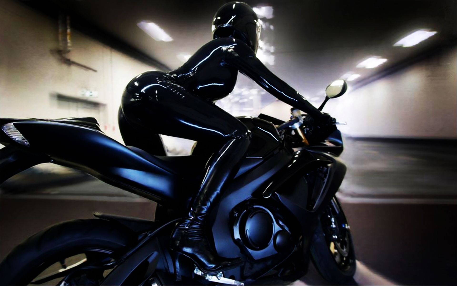 Biker Girl - Girl On Motorcycle Black , HD Wallpaper & Backgrounds