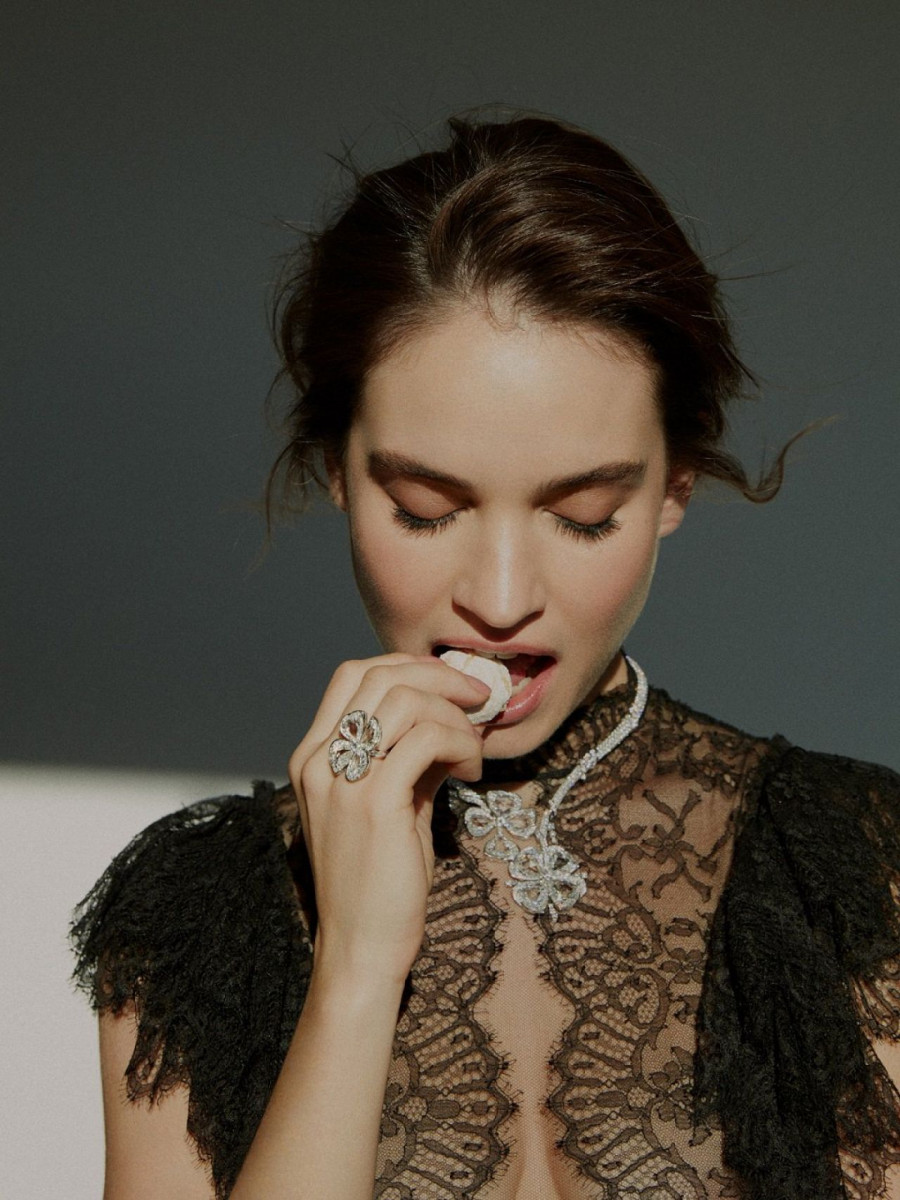 Lily James Photo - Lily James Madame Figaro , HD Wallpaper & Backgrounds