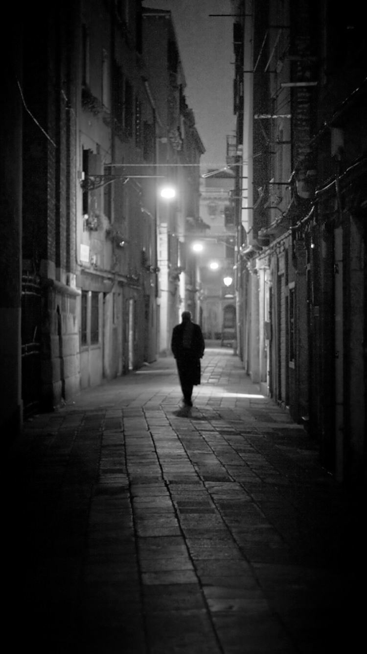 Alone Man Black And White , HD Wallpaper & Backgrounds