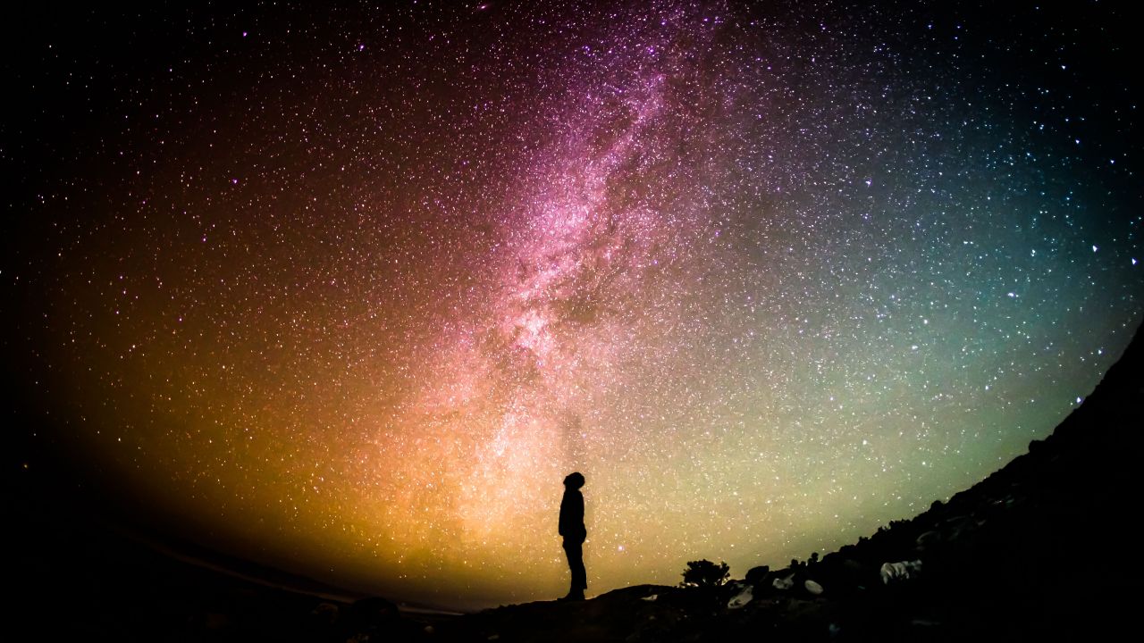 Man And Universe , HD Wallpaper & Backgrounds