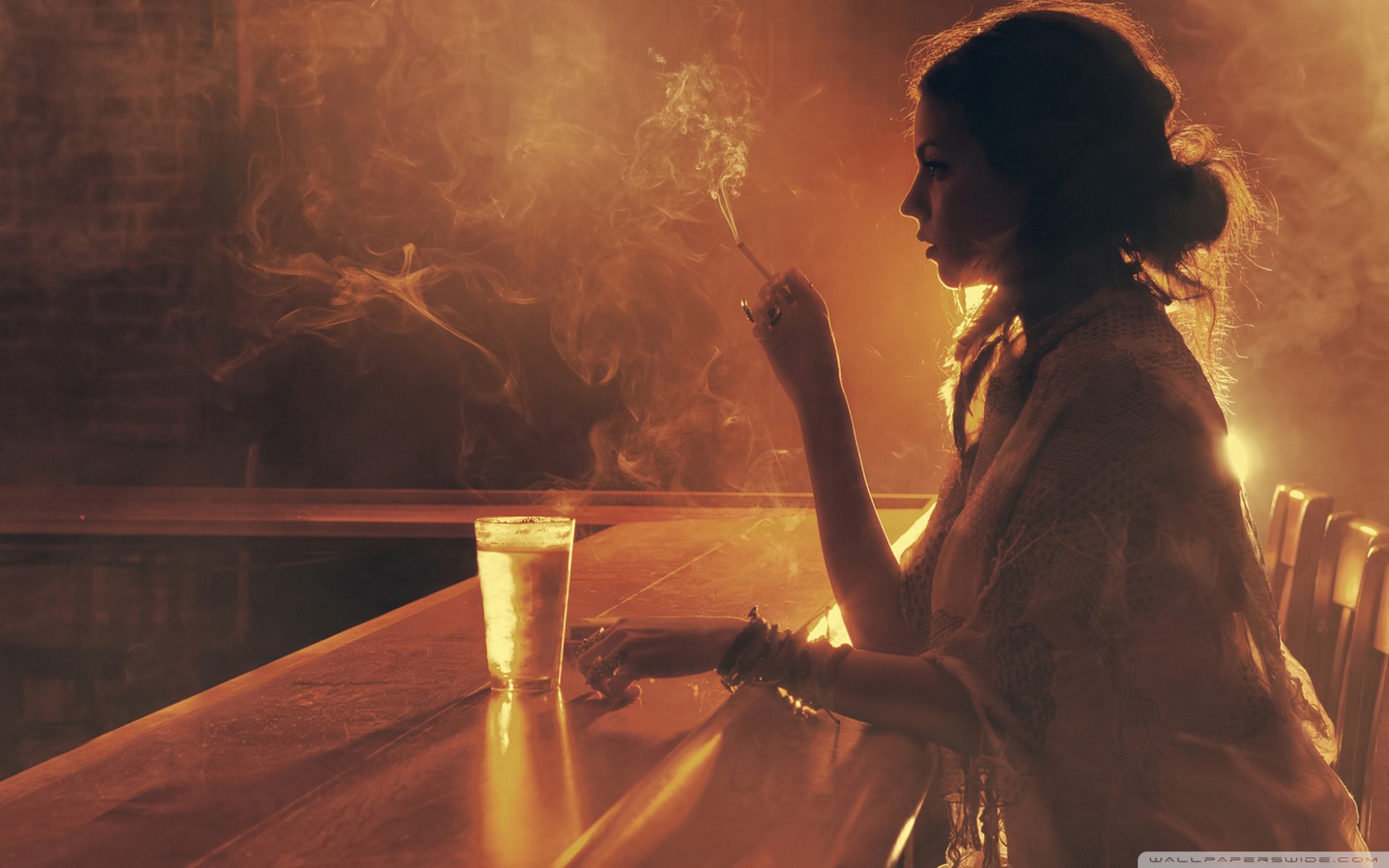 Sad Woman Smoking And Drinking , HD Wallpaper & Backgrounds
