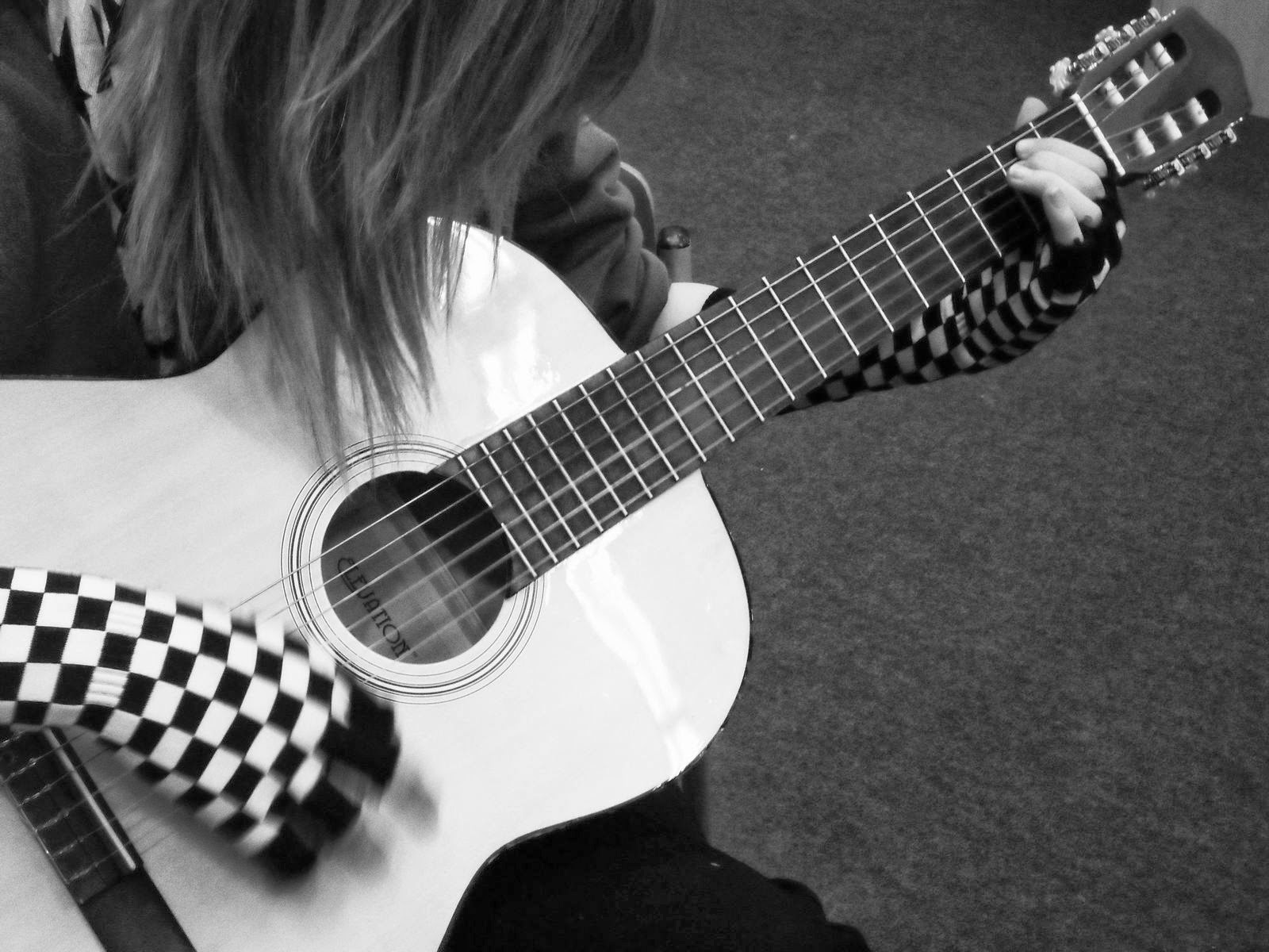 Girl With Guitar Hd , HD Wallpaper & Backgrounds