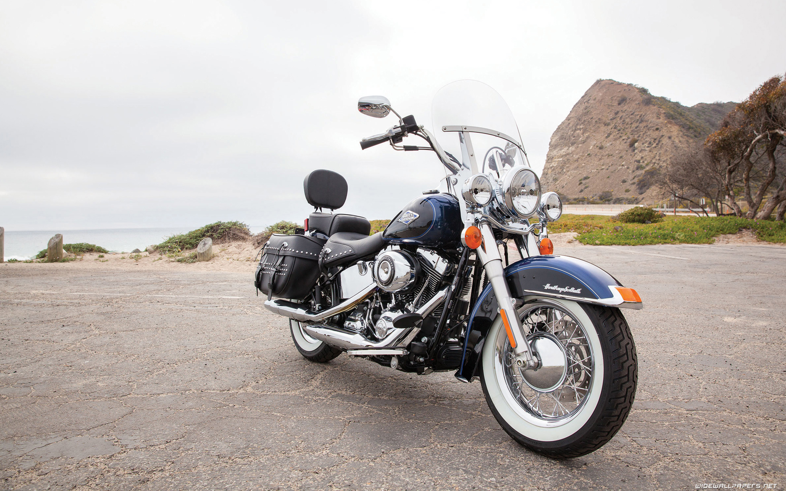 Heritage Softail Classic 2014 , HD Wallpaper & Backgrounds