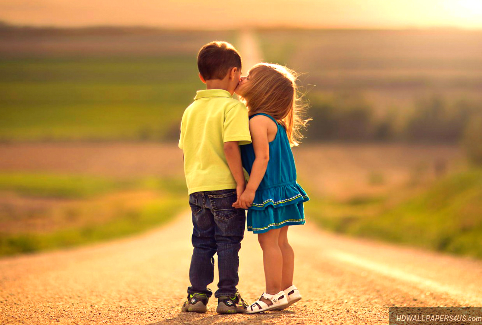 Baby Couple Holding Hand , HD Wallpaper & Backgrounds