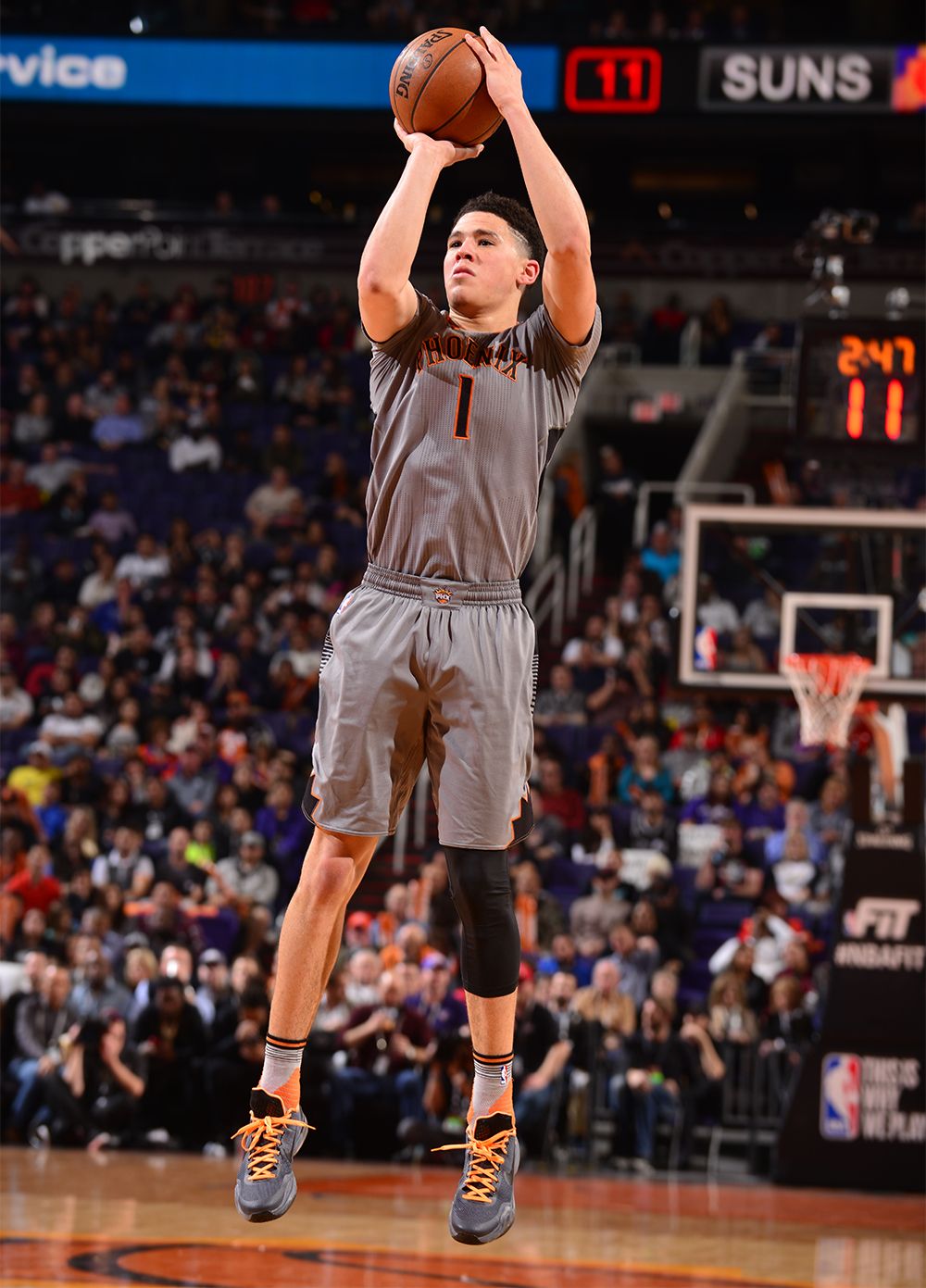 Devin Booker Made 24 Points On 1/21/16 In The Loss - Devin Booker Wallpaper Iphone , HD Wallpaper & Backgrounds