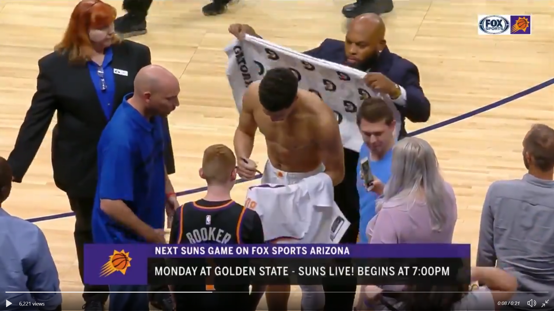 Devin Booker Giving A Suns Fan The Jersey Off His Back - Crew , HD Wallpaper & Backgrounds