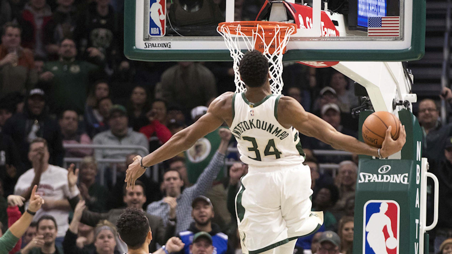 Giannis Antetokounmpo Enters Concussion Protocol, Will - Giannis Antetokounmpo Vs Sixers , HD Wallpaper & Backgrounds