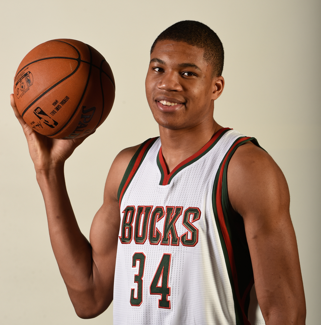 Giannis Antetokounmpo Images Giannis Antetokounmpo - Giannis Antetokounmpo Adds Muscle , HD Wallpaper & Backgrounds