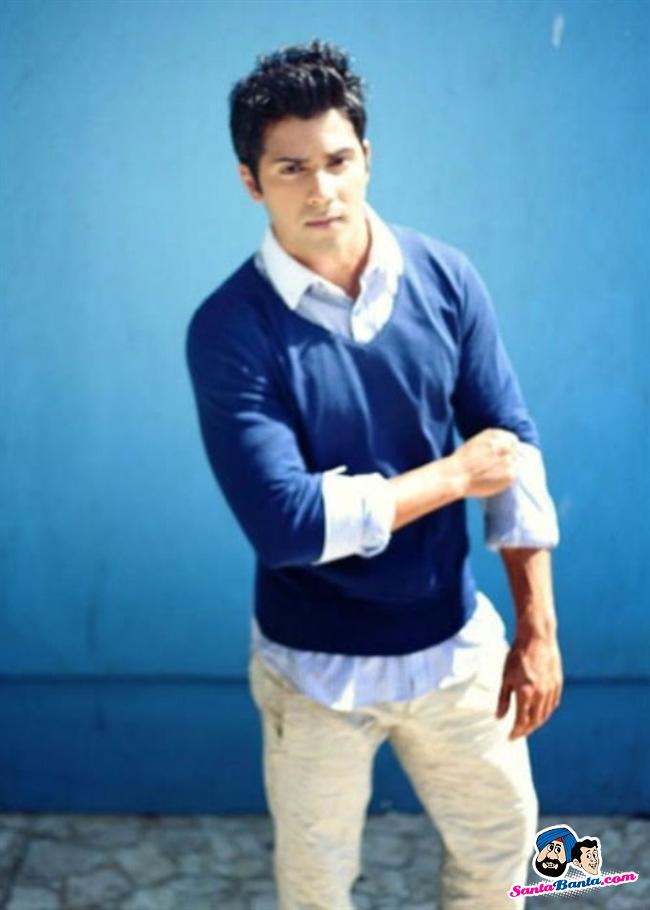 Varun Dhawan - Varun Dhawan Pic Hot , HD Wallpaper & Backgrounds