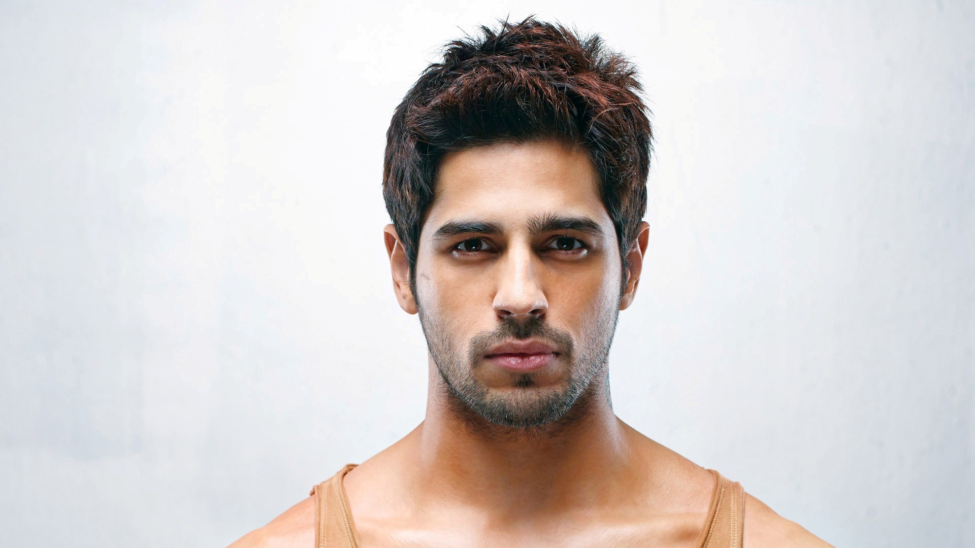 Varun Dhawan Hd Wallpapers Images Pictures Photos Download - Sidharth Malhotra And Tiger Shroff , HD Wallpaper & Backgrounds