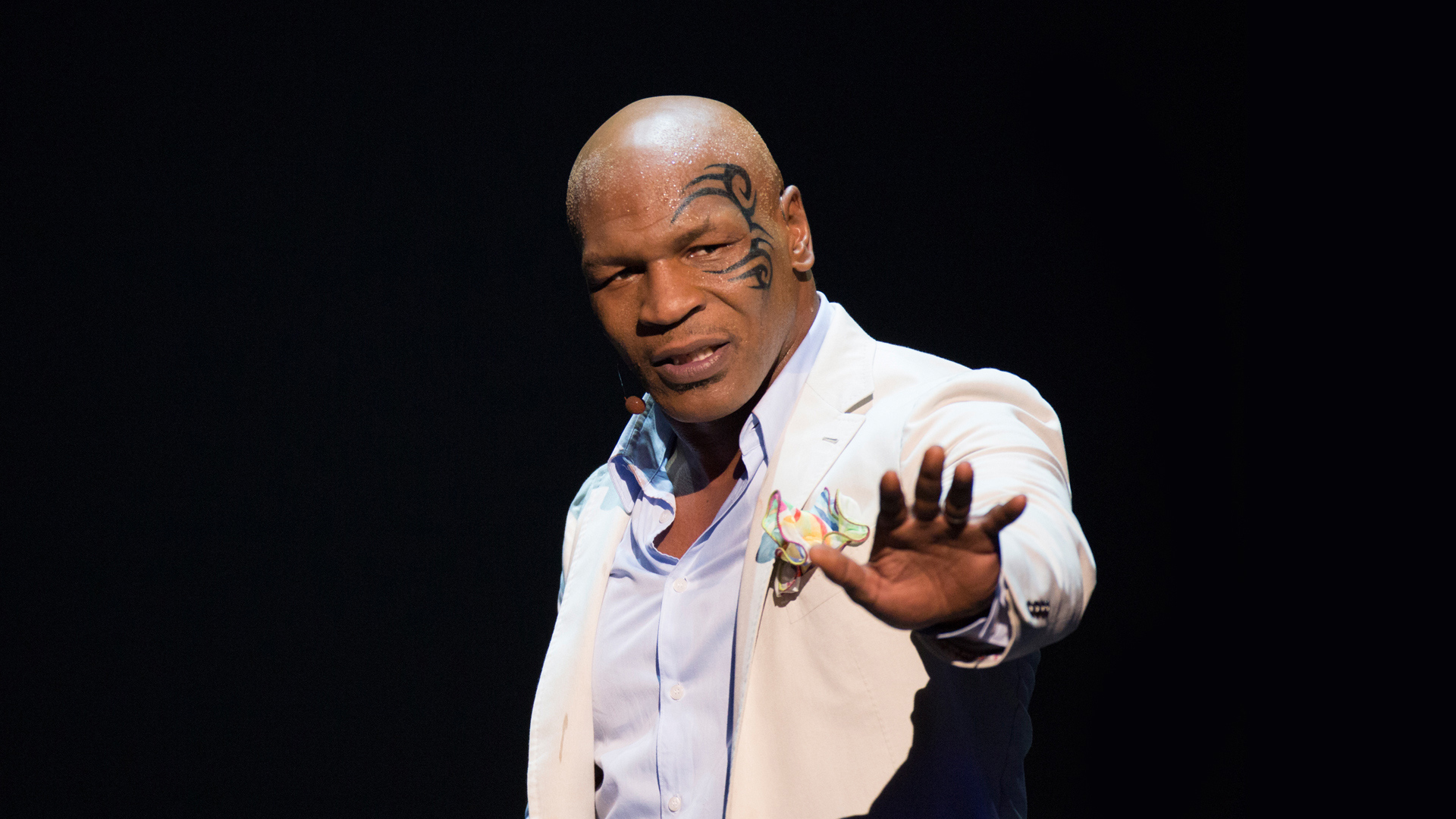 Mike Tyson Wallpaper - Mike Tyson Undisputed Truth Show , HD Wallpaper & Backgrounds