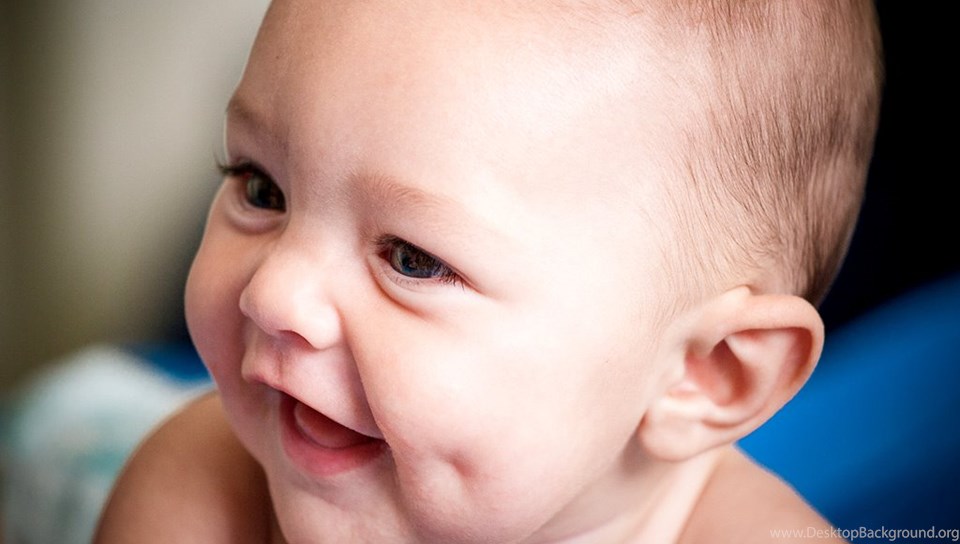 Android Hd - Cute Baby Smile Hd , HD Wallpaper & Backgrounds