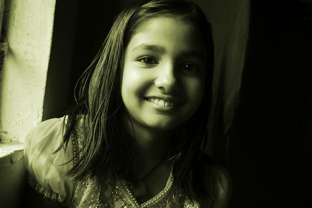 Gorgeous Girl - Sweet Indian Teenage Girls , HD Wallpaper & Backgrounds