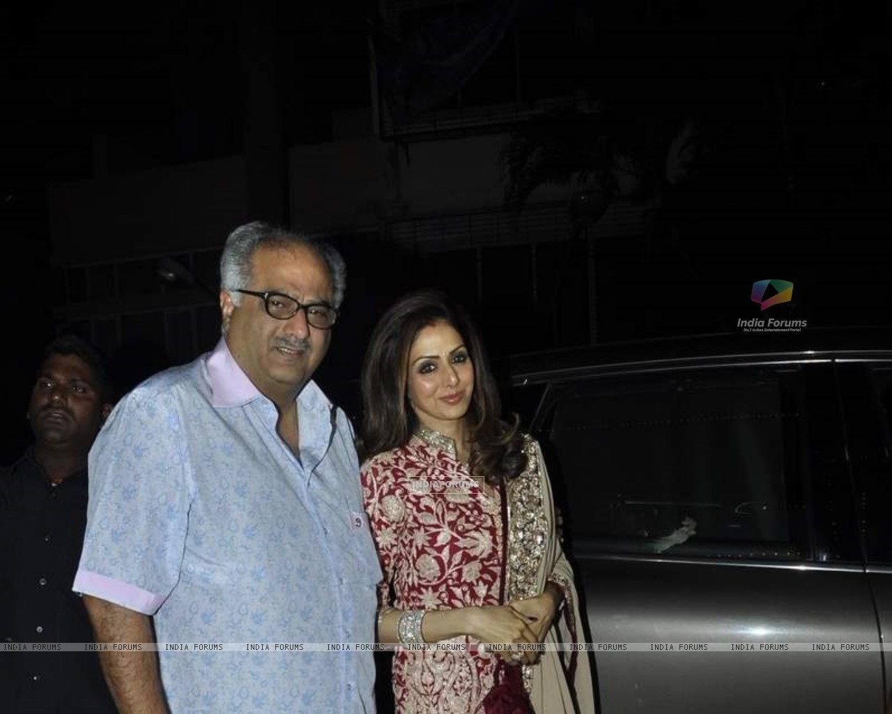 Sridevi And Boney Kapoor At Karva Chauth Celebrations - Girl , HD Wallpaper & Backgrounds