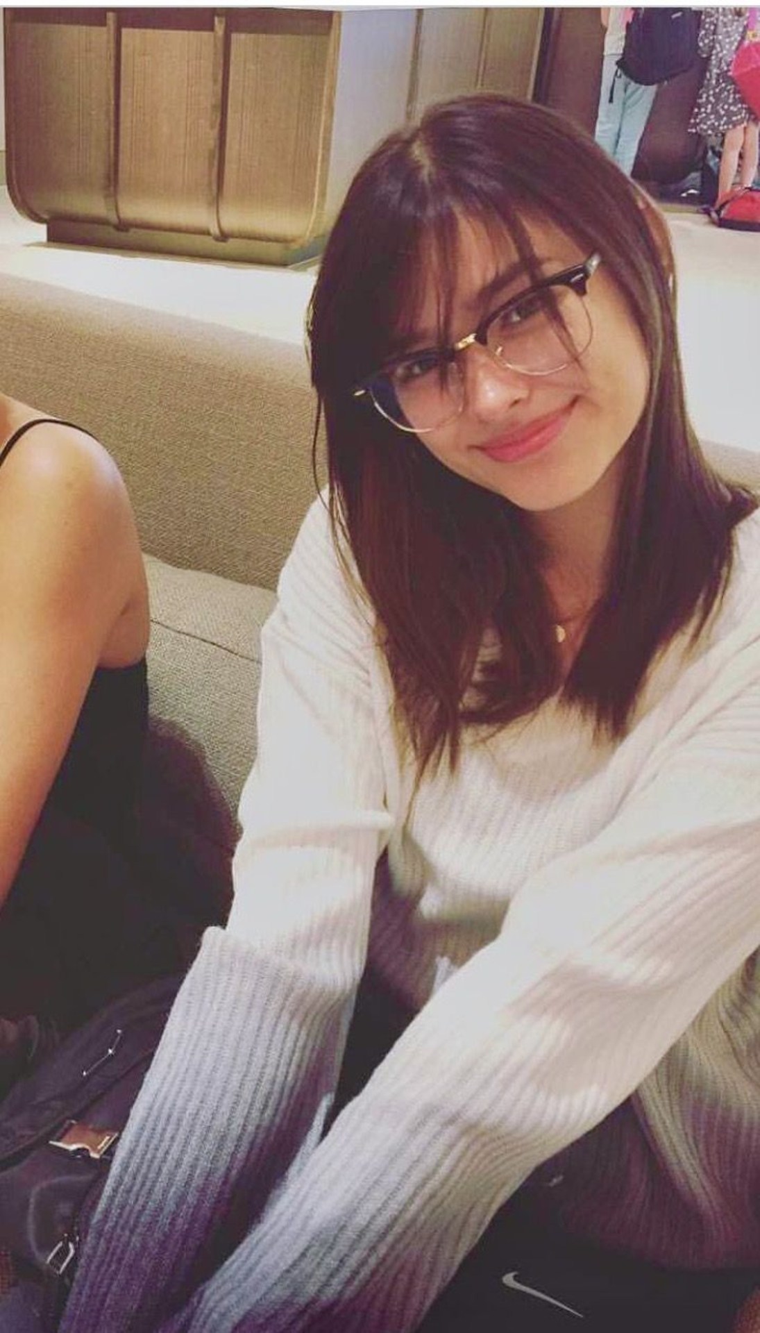 Liza Soberano With Glasses , HD Wallpaper & Backgrounds