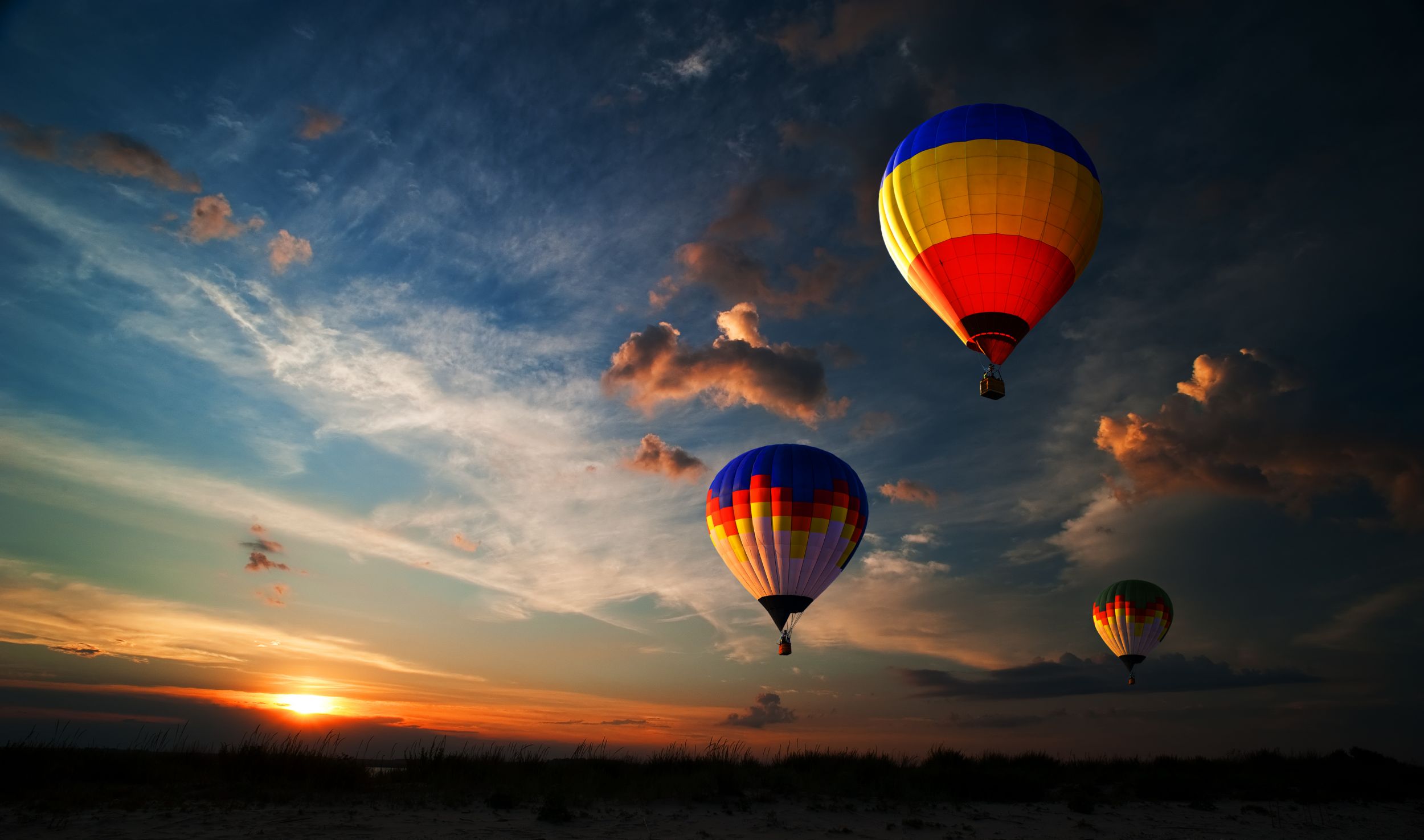 Hot Air Balloon In The Sky , HD Wallpaper & Backgrounds