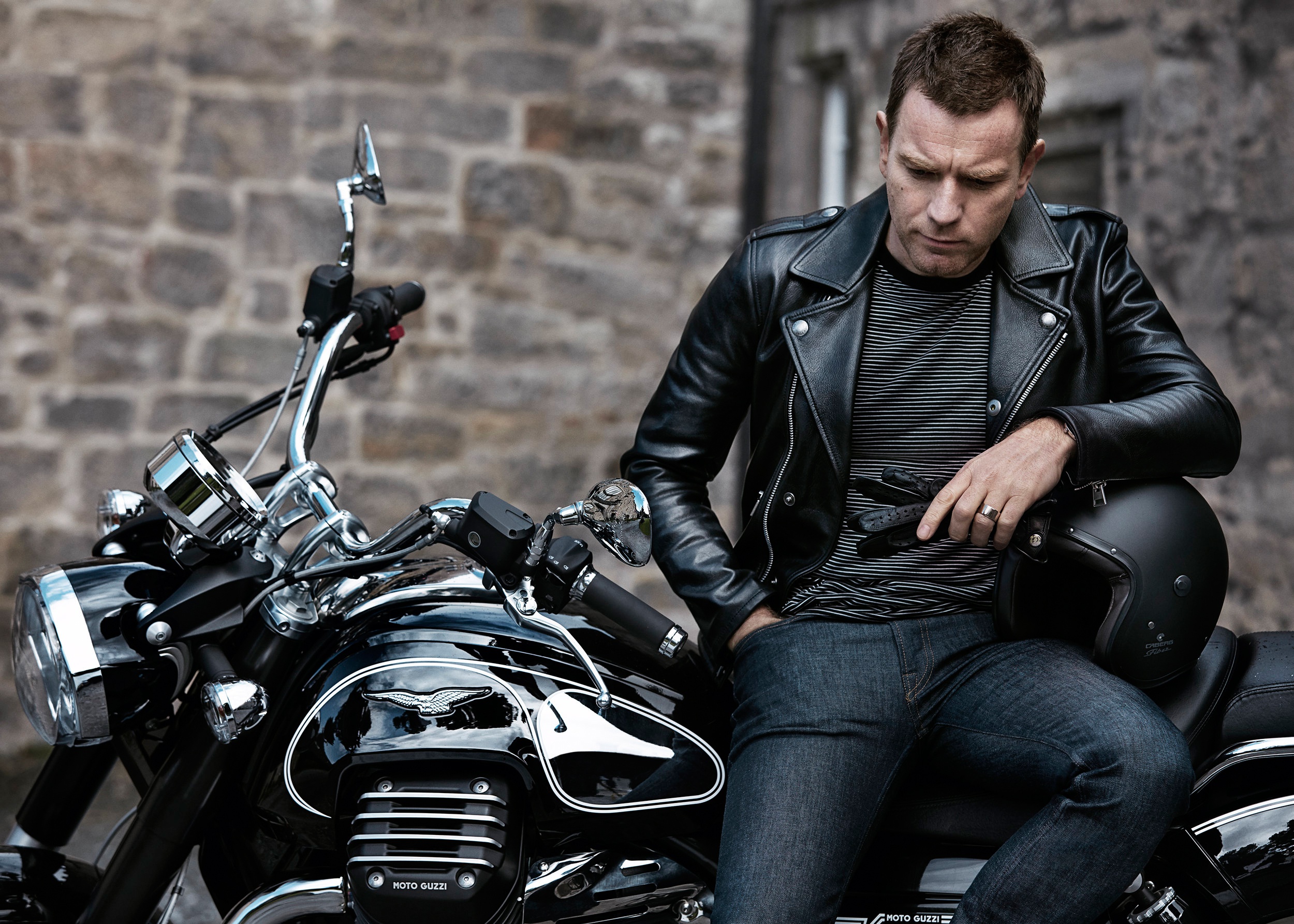 Motorcycle Male Model Poses , HD Wallpaper & Backgrounds