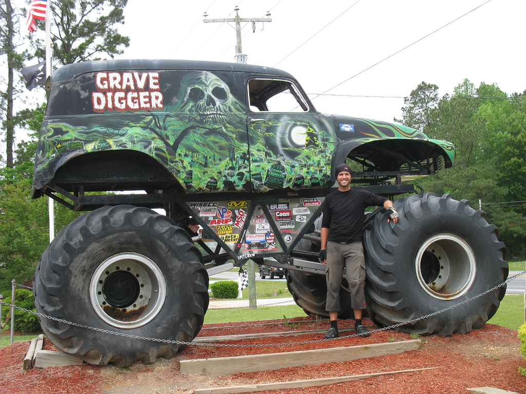 Grave Digger , HD Wallpaper & Backgrounds