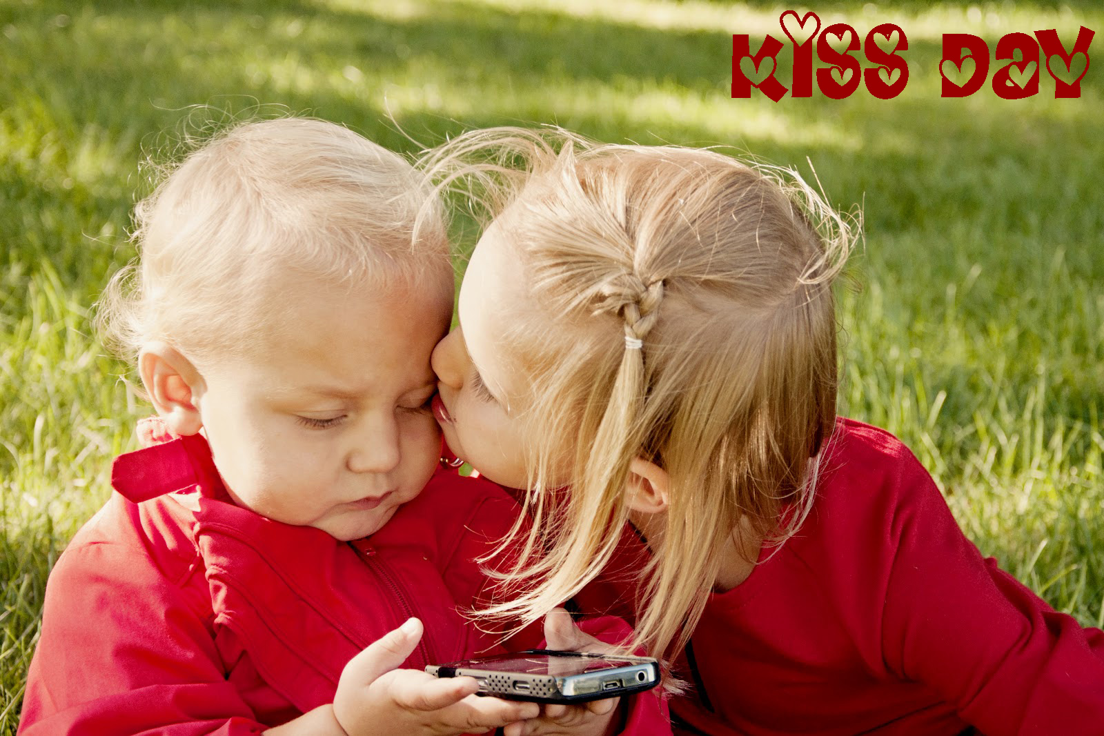 Kiss Day Quotes Desktop Wallpaper - Cute Happy Kiss Day , HD Wallpaper & Backgrounds