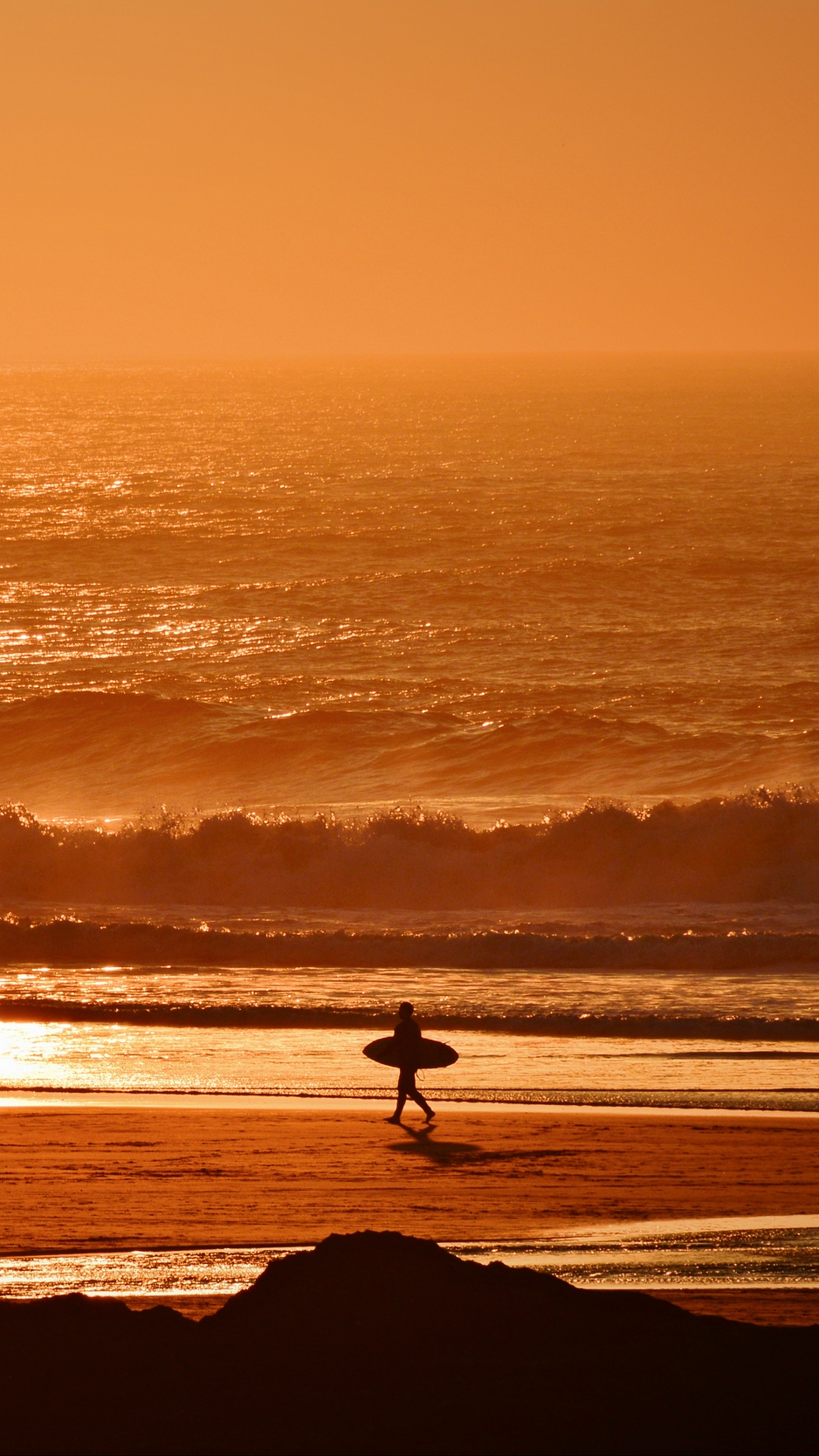 Wallpaper Surfer, Waves, Sunset, Ocean - Iphone Wallpaper Sunset Ocean , HD Wallpaper & Backgrounds