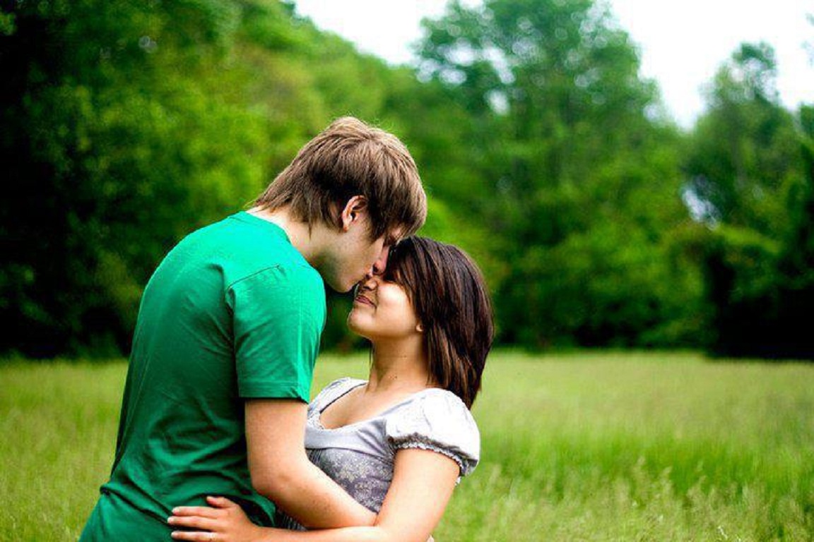 Kiss Day Hd Background Wallpaper - Lovely Boy & Girl , HD Wallpaper & Backgrounds