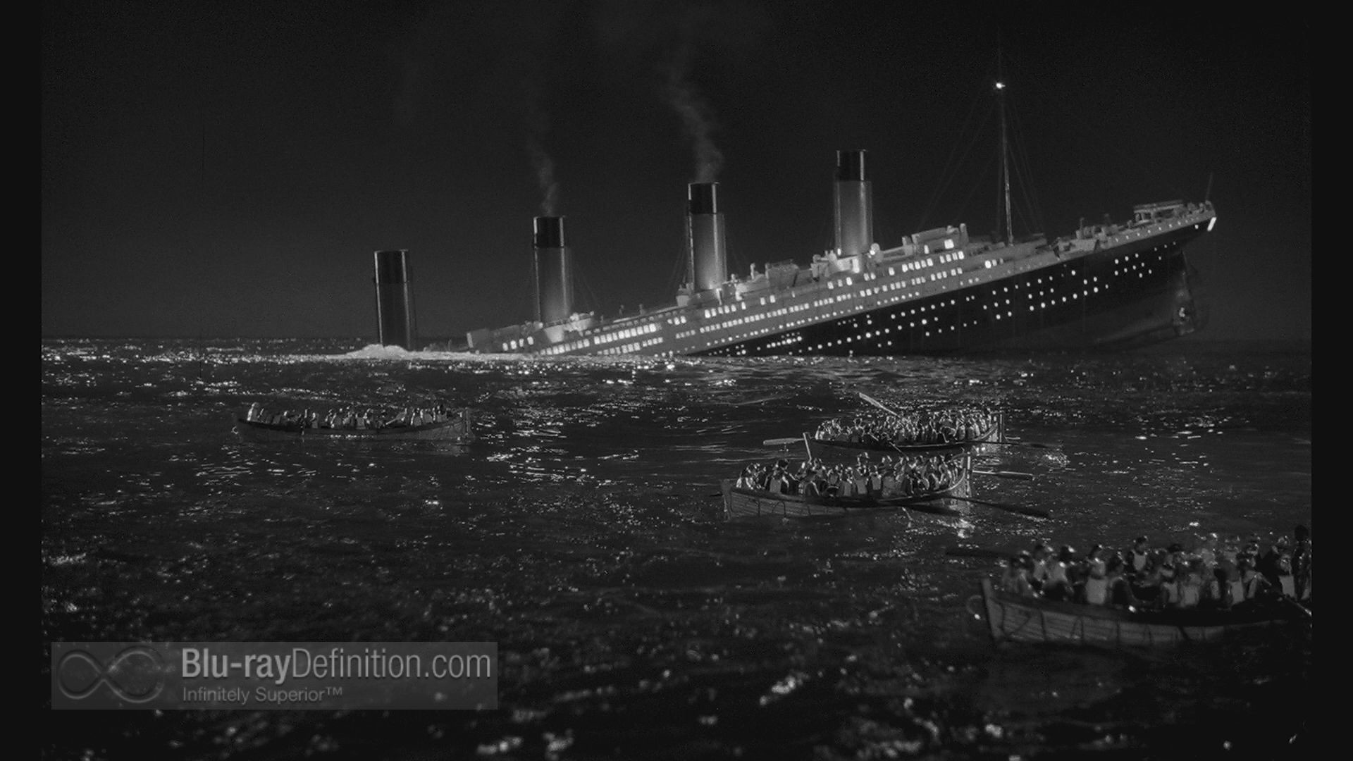 Titanic Hd Wallpapers Backgrounds Wallpaper - Titanic Sinking Black And White , HD Wallpaper & Backgrounds
