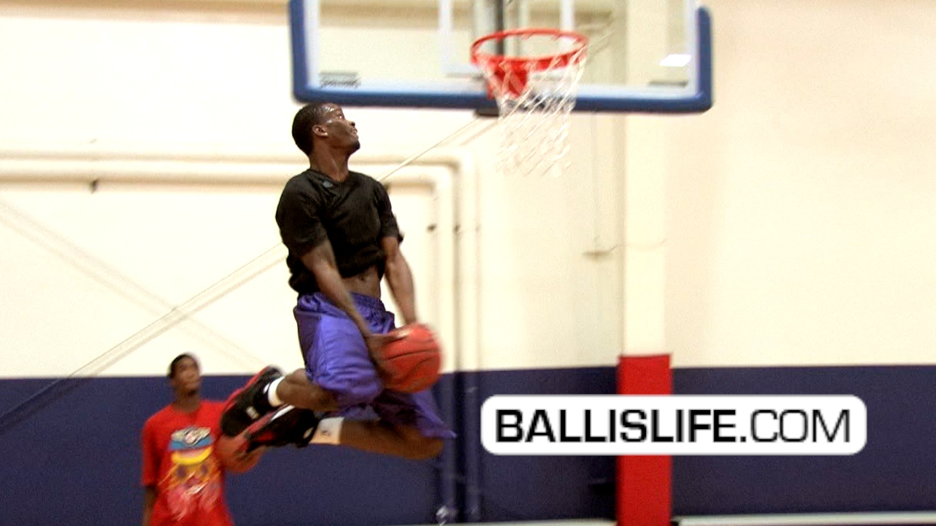 6'4″ Willie Warren With The Nasty Reverse Pump - Ball Is Life , HD Wallpaper & Backgrounds
