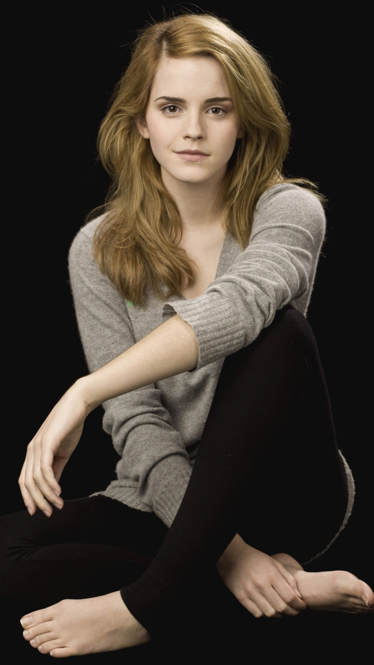 Harry Potter Actress Emma Watson Wallpaper 750×1334 - Harry Potter Heroine Hd , HD Wallpaper & Backgrounds