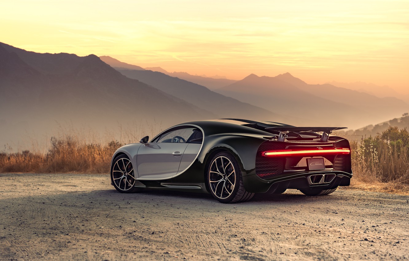 Photo Wallpaper Sunset, The Evening, Bugatti, Supercar, - Car Photography , HD Wallpaper & Backgrounds