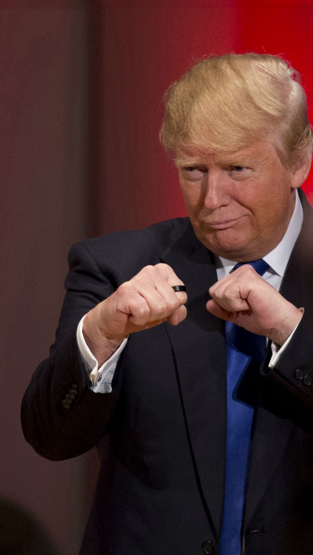 Donald Trump Fists Funny Iphone Wallpaper - Wanna Catch These Hands Meme , HD Wallpaper & Backgrounds
