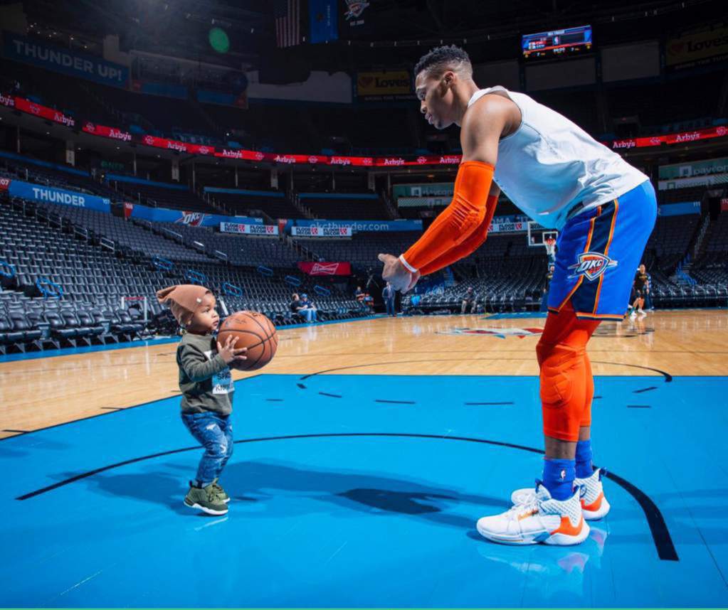Russell Westbrook And His Son , HD Wallpaper & Backgrounds