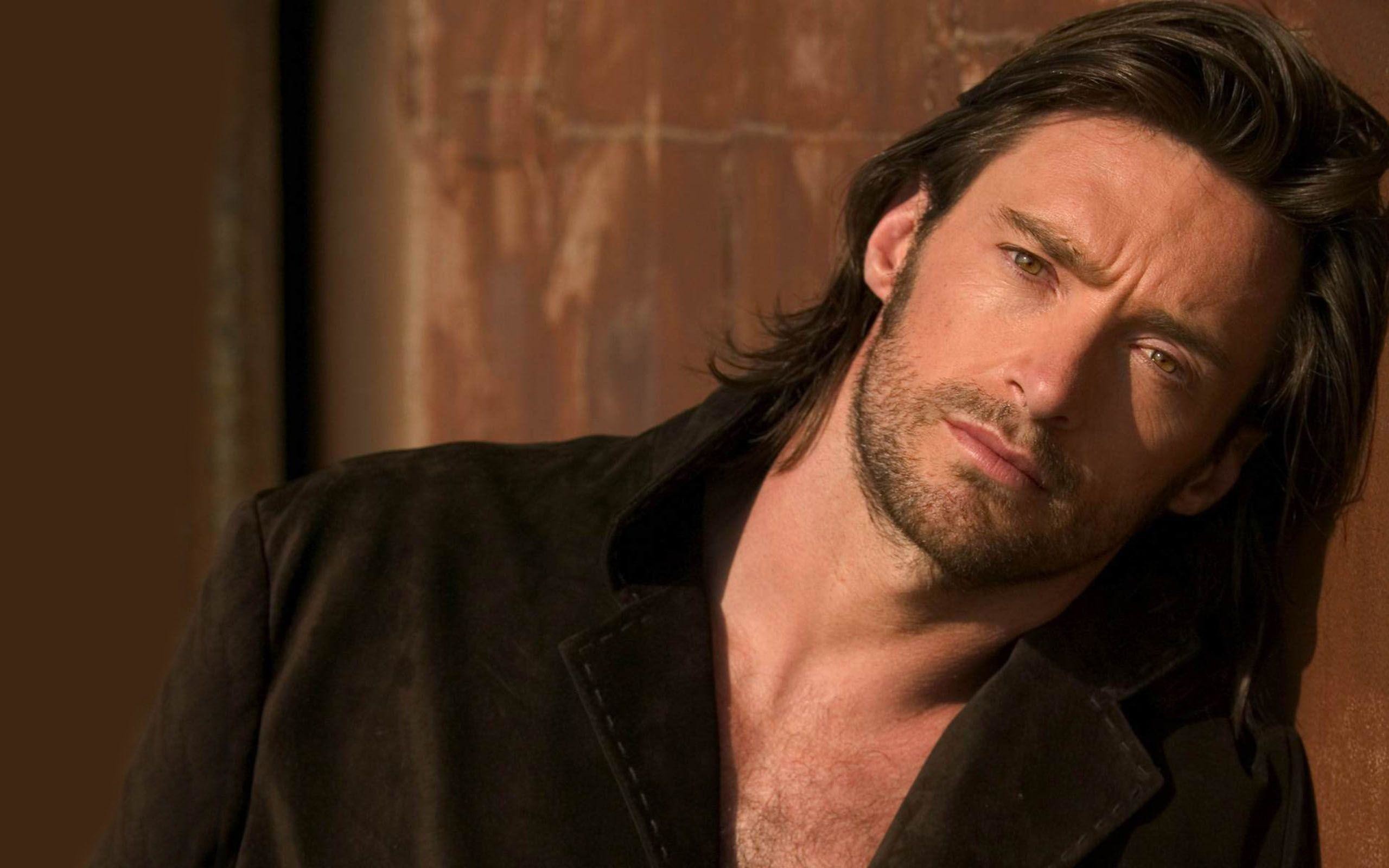 Hugh Jackman Wallpapers - Hollywood Actor Long Hair , HD Wallpaper & Backgrounds