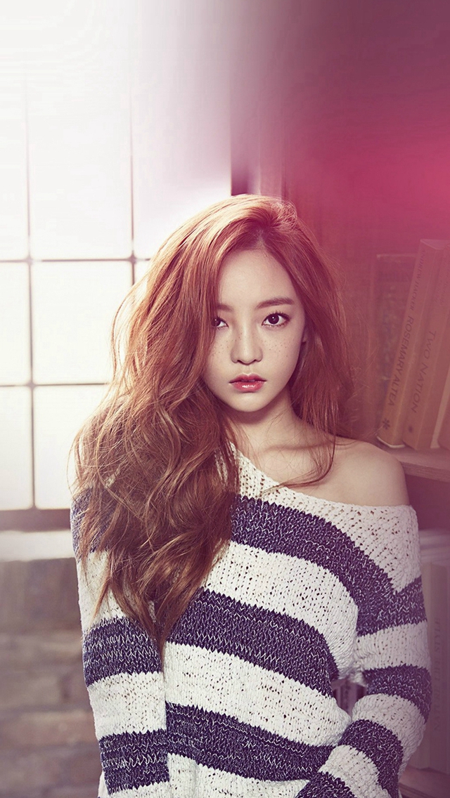 Goo Ha Ra Kpop Girl Music Flare Red Iphone Wallpaper - Iphone Goo Hara , HD Wallpaper & Backgrounds