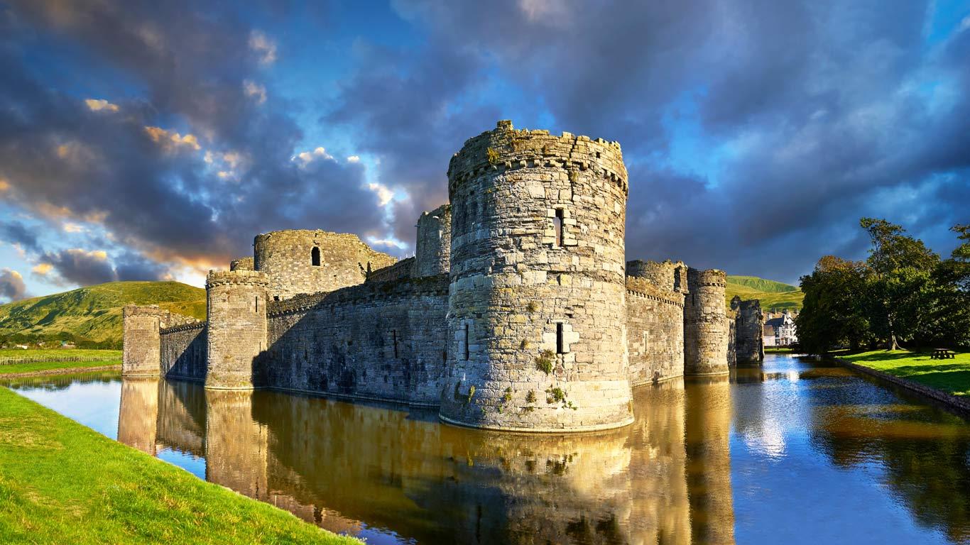 Beaumaris Castle Anglesey , HD Wallpaper & Backgrounds