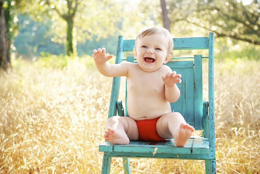 Baby Sitting On Blue Wooden Chair, Adorable Happy Baby, - Cute Happy Baby Hd , HD Wallpaper & Backgrounds